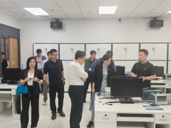 <strong>专家组由组长顾菊平传授以及张小刚传授</strong>